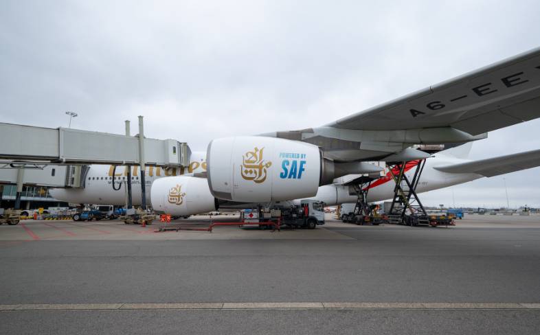 SAF can be seamlessly incorporated into existing jet engines and airport infrastructure. 