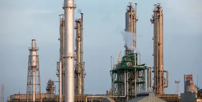 An_ammonia_factory_complex