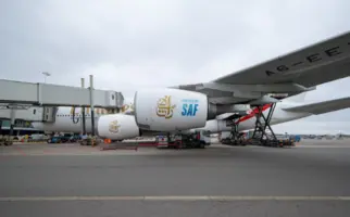 SAF can be seamlessly incorporated into existing jet engines and airport infrastructure. 