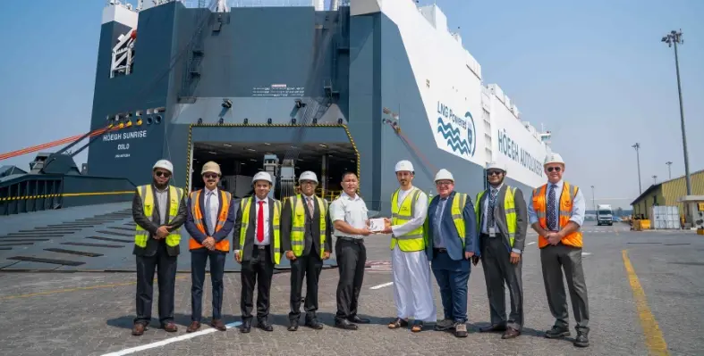 the_vessel_along_with_representatives