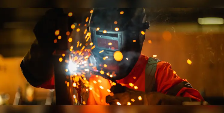 Image_of_fabricator