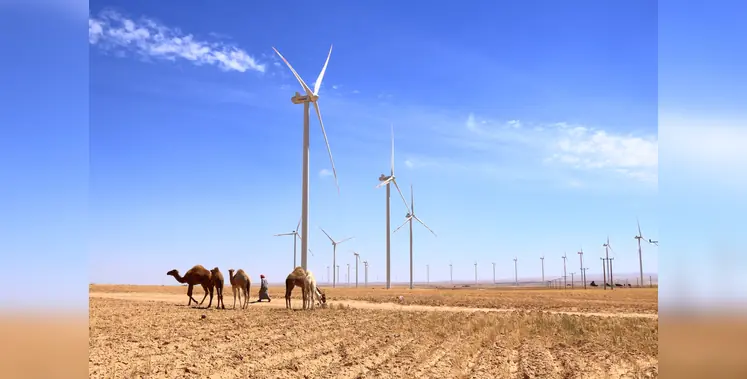 Image-of-a-windmill